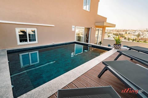 View (from property/room), Balcony/Terrace, Balcony/Terrace, Swimming pool, Swimming pool