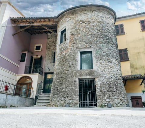 La Torre Medievale - Storia e Comfort House in Province of Massa and Carrara