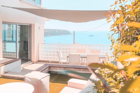 Sea View Duplex T3 Near Monaco & Beach Parking House in Roquebrune-Cap-Martin