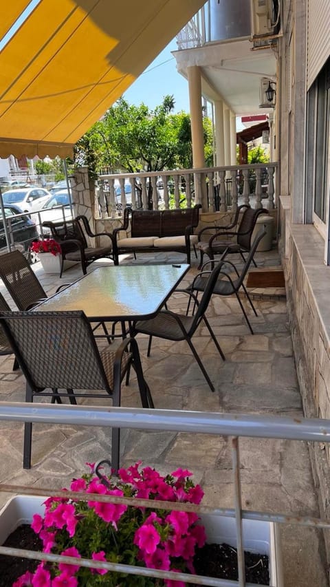 Sand Blue Nea Peramos Apartment in Nea Peramos