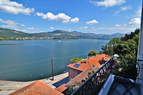 Day, Natural landscape, Bird's eye view, Lake view, Mountain view