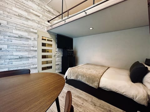Bed, Living room, Dining area, Bedroom