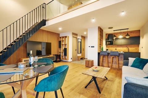 Living room, Dining area
