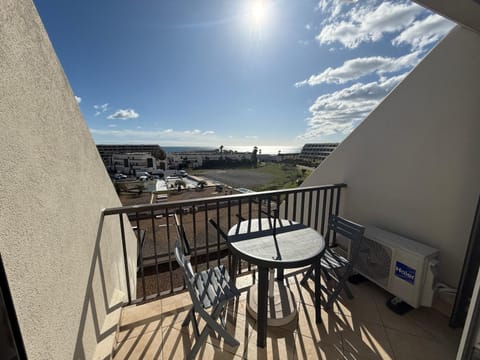 Property building, Balcony/Terrace