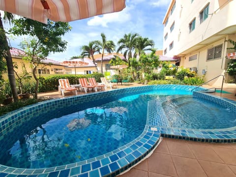 Patio, Pool view, Swimming pool