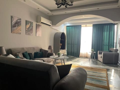 Living room, Seating area, Dining area, air conditioner