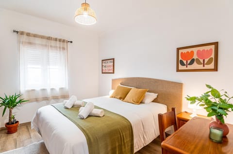 Bed, Photo of the whole room