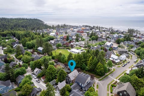 Neighbourhood, Natural landscape, Bird's eye view, Sea view, Location