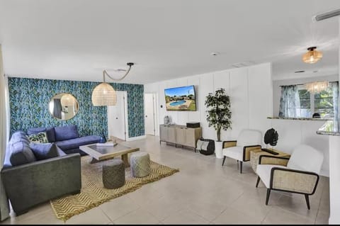 Welcome to the Leaf House House in Delray Beach