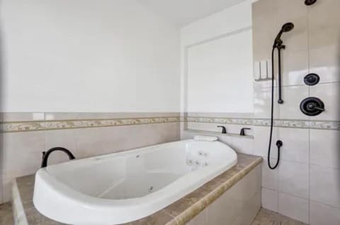 Welcome to the Leaf House House in Delray Beach