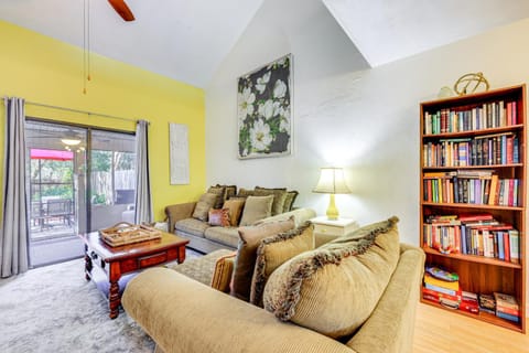 Walk to Beach Gem with Fenced Yard in St Augustine Apartment in Vilano Beach