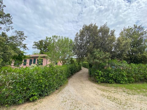 La Casa Rosa Farm Stay in Tuscany