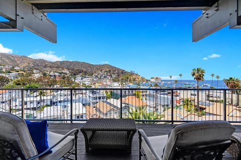Patio, View (from property/room), Balcony/Terrace, Seating area, Sea view