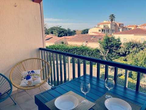 View (from property/room), Balcony/Terrace, Garden view