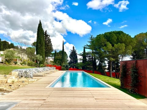 Swimming pool, Swimming pool