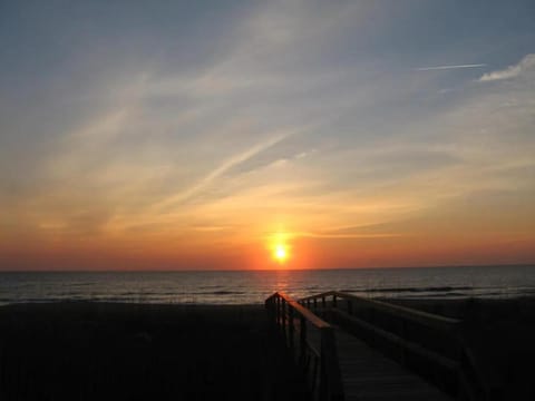 Day, Natural landscape, Beach, Sea view, Sunrise
