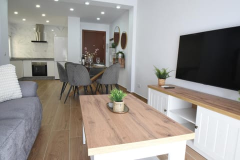 TV and multimedia, Kitchen or kitchenette, Dining area