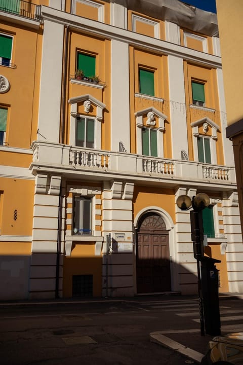 Property building, Facade/entrance