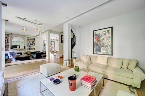 Mansion with swimming pool - 5BD 10P - Neuilly Apartment in Levallois-Perret