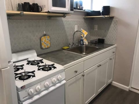 Spacious Studionear Balloon Fiesta Park Apartment in Rio Rancho