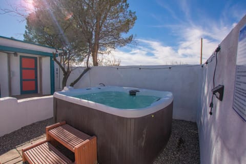 3 King Beds Hot Tub Arcades 5 Baths House in Albuquerque