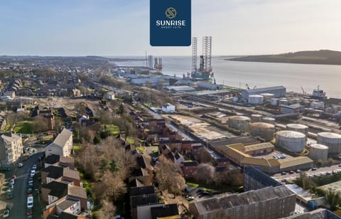 Nearby landmark, Bird's eye view