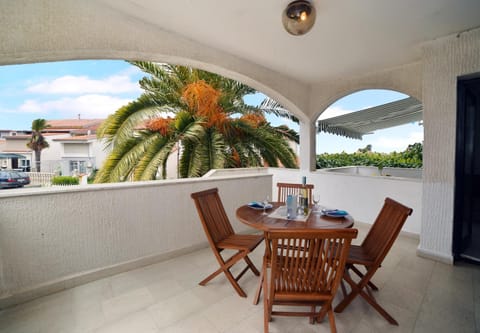 Property building, Balcony/Terrace