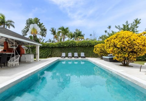 Swimming pool