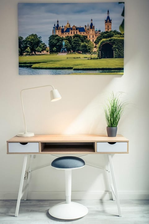 Photo of the whole room, Decorative detail, Seating area
