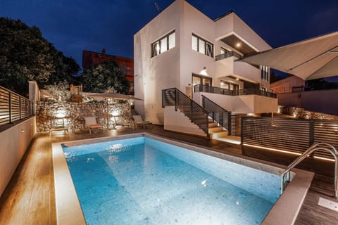 Pool view, Swimming pool