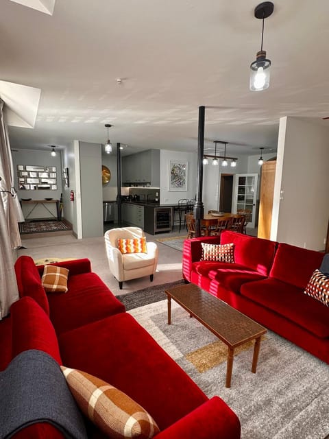 TV and multimedia, Living room, Seating area
