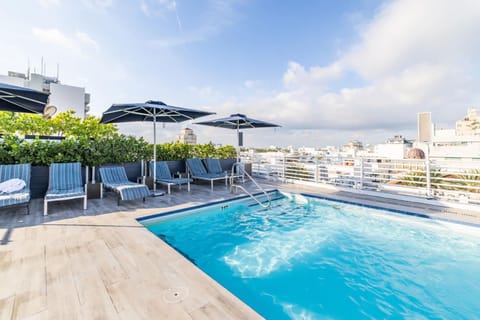 Day, Pool view, Swimming pool, sunbed