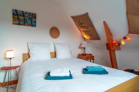 Bed, Photo of the whole room