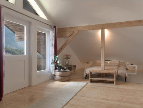 Bed, View (from property/room), Balcony/Terrace, Decorative detail, acessibility