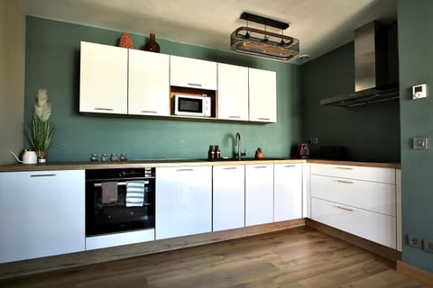 Appartement chaleureux Parking privé Apartment in Auvergne-Rhône-Alpes