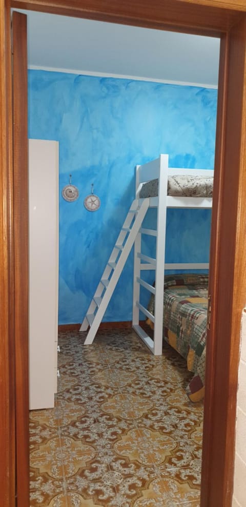 bunk bed