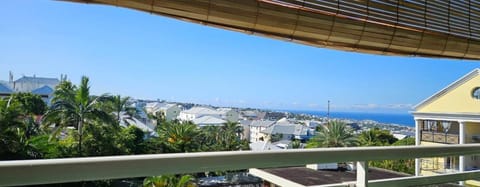 Day, View (from property/room), Balcony/Terrace, City view, Sea view