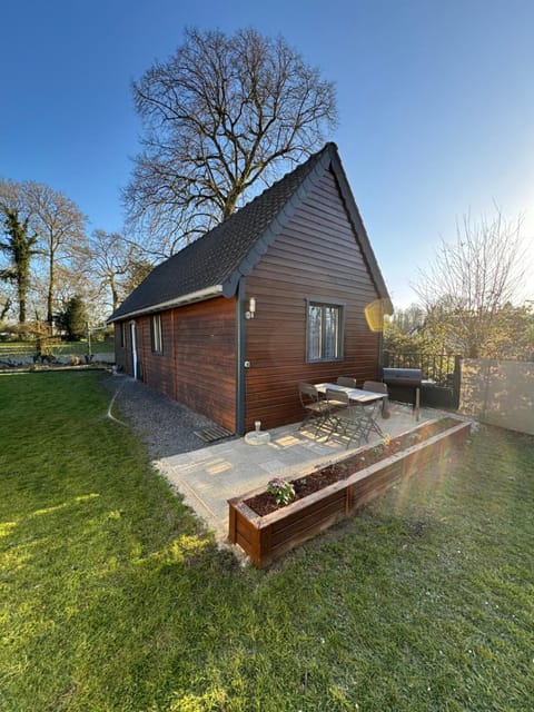 Property building, BBQ facilities, Garden