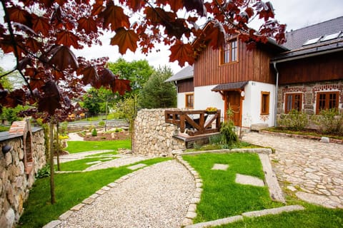 Property building, Facade/entrance, Spring, Day, Summer, Garden, Balcony/Terrace, Floor plan