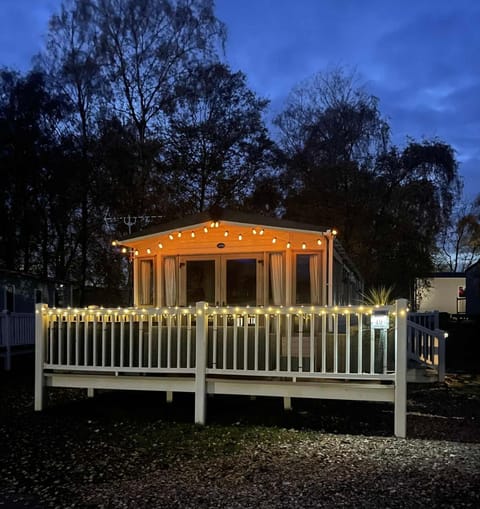 Tattershall Lakes 49 Larch View Campground/ 
RV Resort in Tattershall