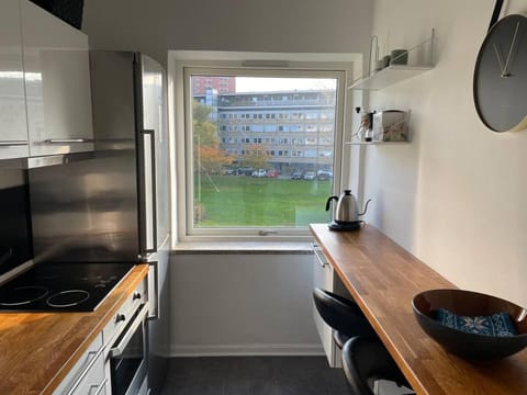 dishwasher, oven, kitchen