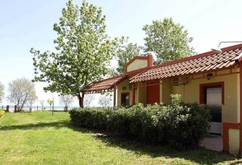 Property building, Natural landscape, Garden, Garden view