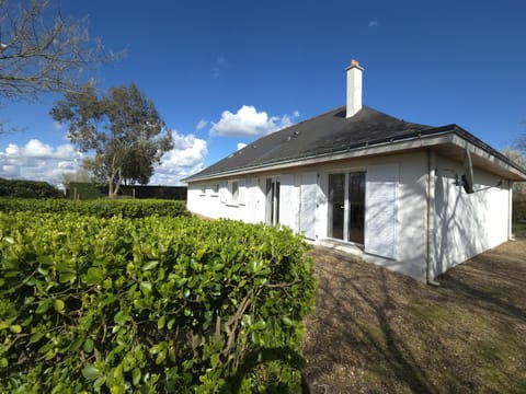 Property building, Facade/entrance, Off site