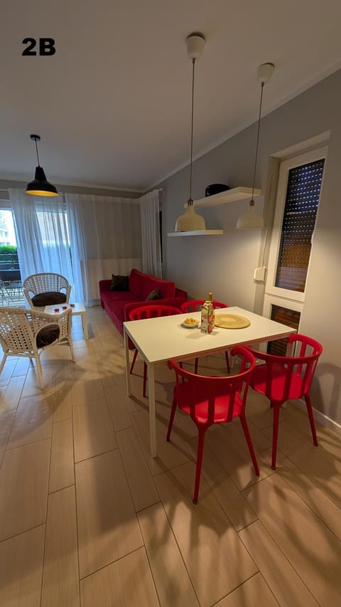 Communal lounge/ TV room, Living room, Seating area, Dining area