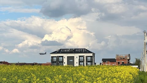 Property building, Natural landscape, Garden view