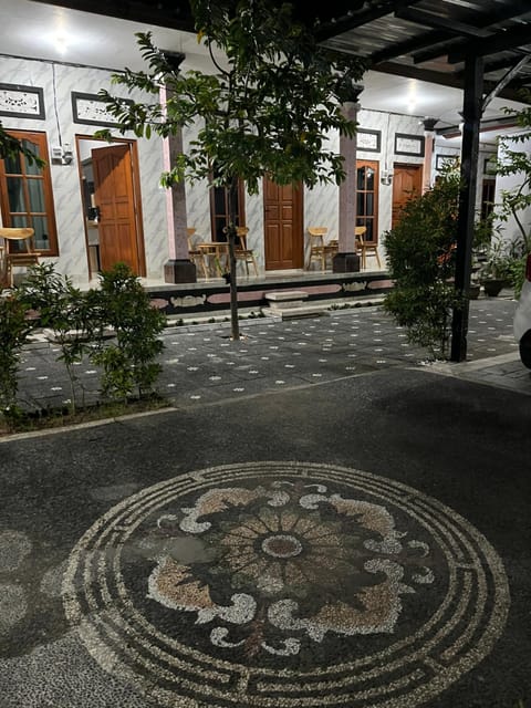 D nux House Bed and Breakfast in Kuta