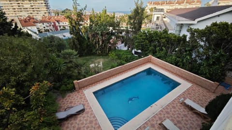 Pool view, Swimming pool