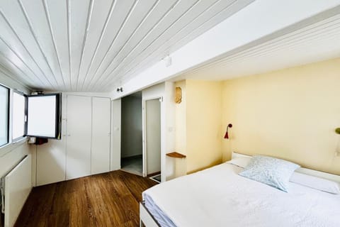 Le Grand Marais Direct metro to the Eiffel Tower Apartment in Paris