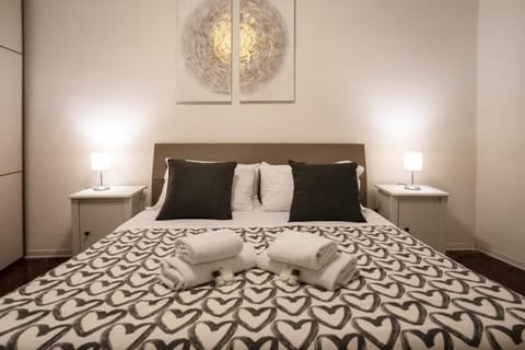 Bed, Photo of the whole room, Bedroom, pet friendly, towels
