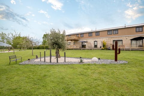 Property building, Natural landscape, Garden, Garden view